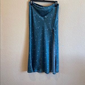 Satin skirt with slit